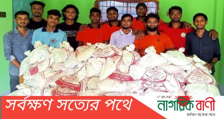 কেশবপুরে বন্যার্তদের মাঝে ত্রাণ বিতরন করল স্বেচ্ছাসেবীরা ঐক্য পরিষদ।