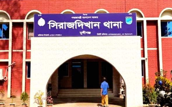 মুন্সীগঞ্জের সিরাজদিখান থানায় ভাংচুরের হামলার ঘটনায় পুলিশের মামলা