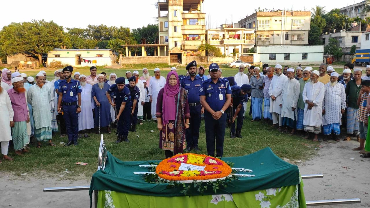 গজারিয়া রাষ্ট্রীয় মর্যাদায় বীর মুক্তিযোদ্ধা নুরুল ইসলাম বাঘ এর দাফন সম্পূর্ণ