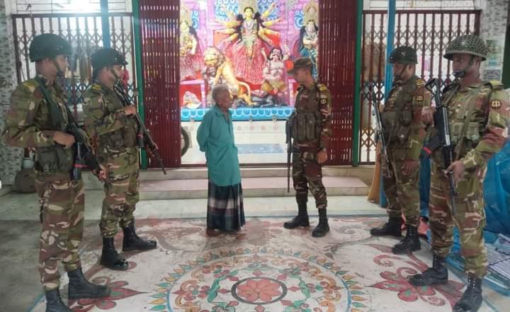 শারদীয় দুর্গোৎসব: মুন্সিগঞ্জে সেনাবাহিনীর ‘বিশেষ নিরাপত্তা’ তৎপরতা শুরু