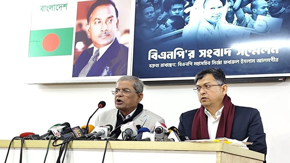 নির্বাচন নিয়ে প্রধান উপদেষ্টা ও প্রেস সচিবের বক্তব্য পরস্পরবিরোধী: মির্জা ফখরুল