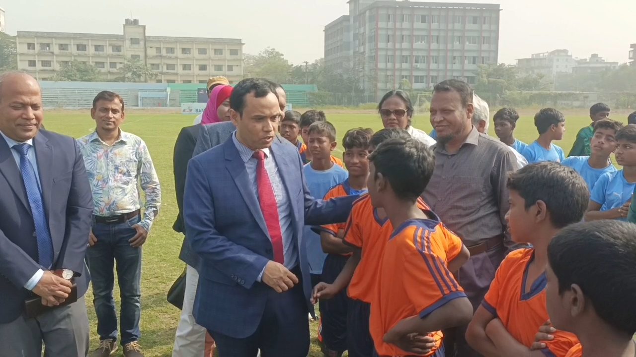 মুন্সীগঞ্জে জেলা পর্যায়ে প্রাথমিক বিদ্যালয়ের বালক-বালিকাদের ফুটবল টুর্নামেন্ট শুরু