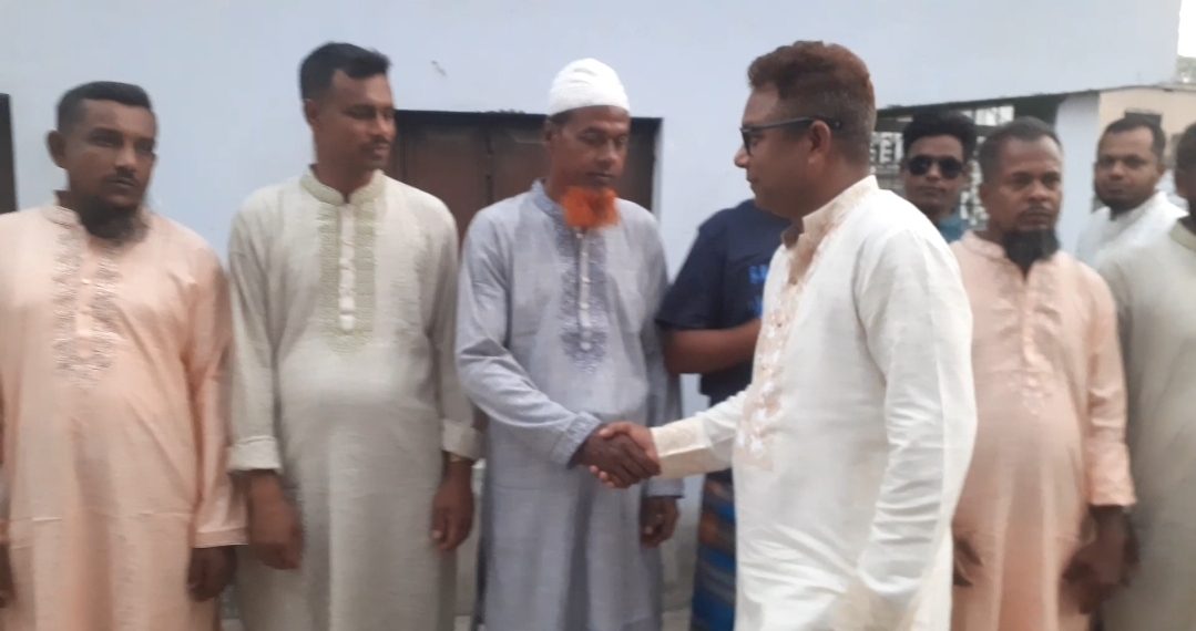 ঈদ পরবর্তী শুভেচ্ছা বিনিময় করছেন মণিরামপুর উপজেলা বিএনপি’র সাধারণ সম্পাদক আসাদুজ্জামান মিন্টু