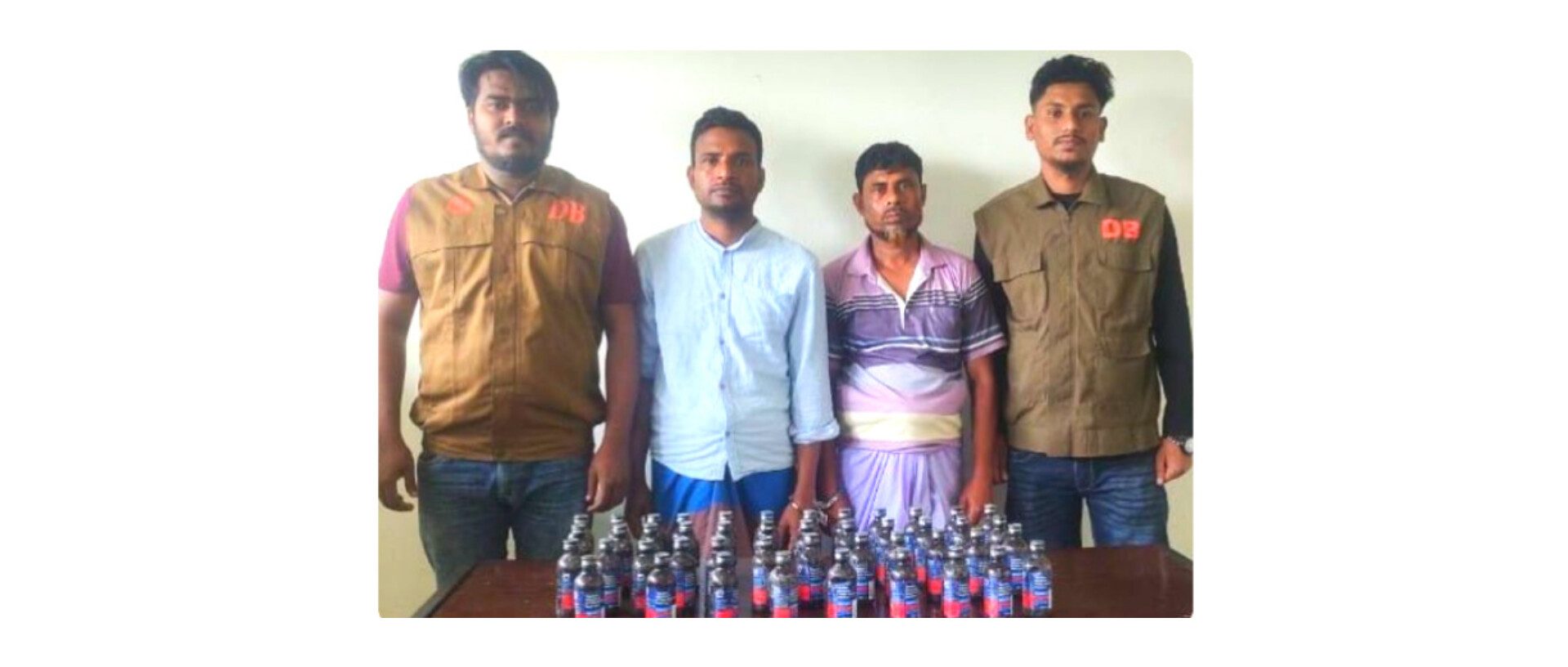 মুন্সীগঞ্জে গোয়েন্দা পুলিশের অভিযান, মাদকসহ গ্রেপ্তার ৩ 