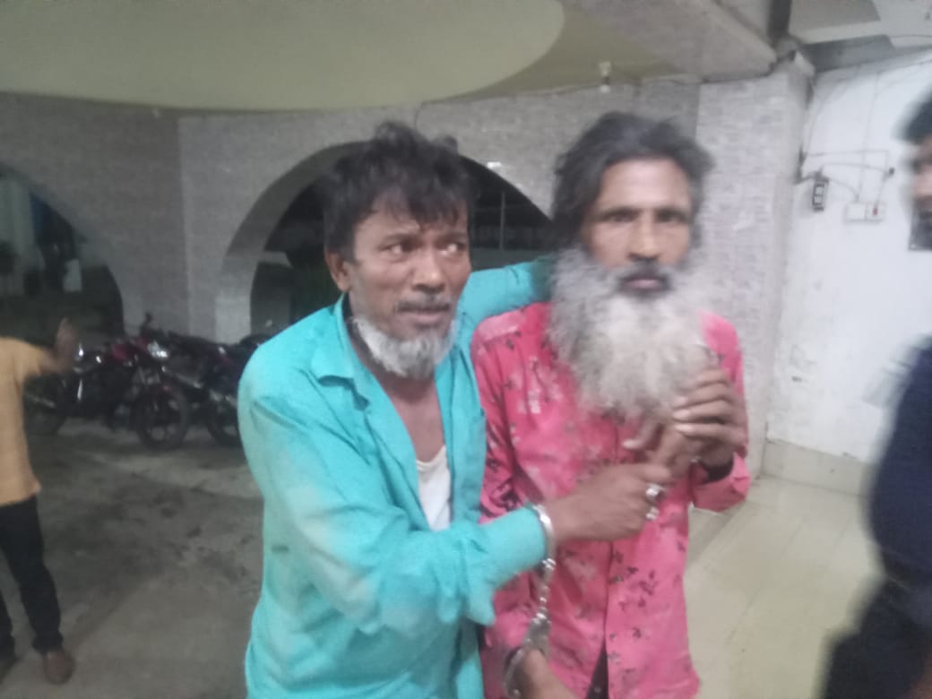 সিরাজদিখানে গাঁজাসহ দুই মাদক কারবারি গ্রেফতার