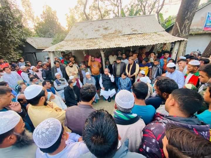 মুন্সীগঞ্জে বিএনপির দুই গ্রুপের দ্বন্দ্বে আওয়ামী লীগের শীর্ষ সন্ত্রাসীরা চরকেওয়ারে