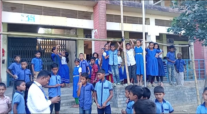 মাধবপুরে আজ থেকে প্রাথমিক শিক্ষকদের ফের অনির্দিষ্টকালের কর্মবিরতি