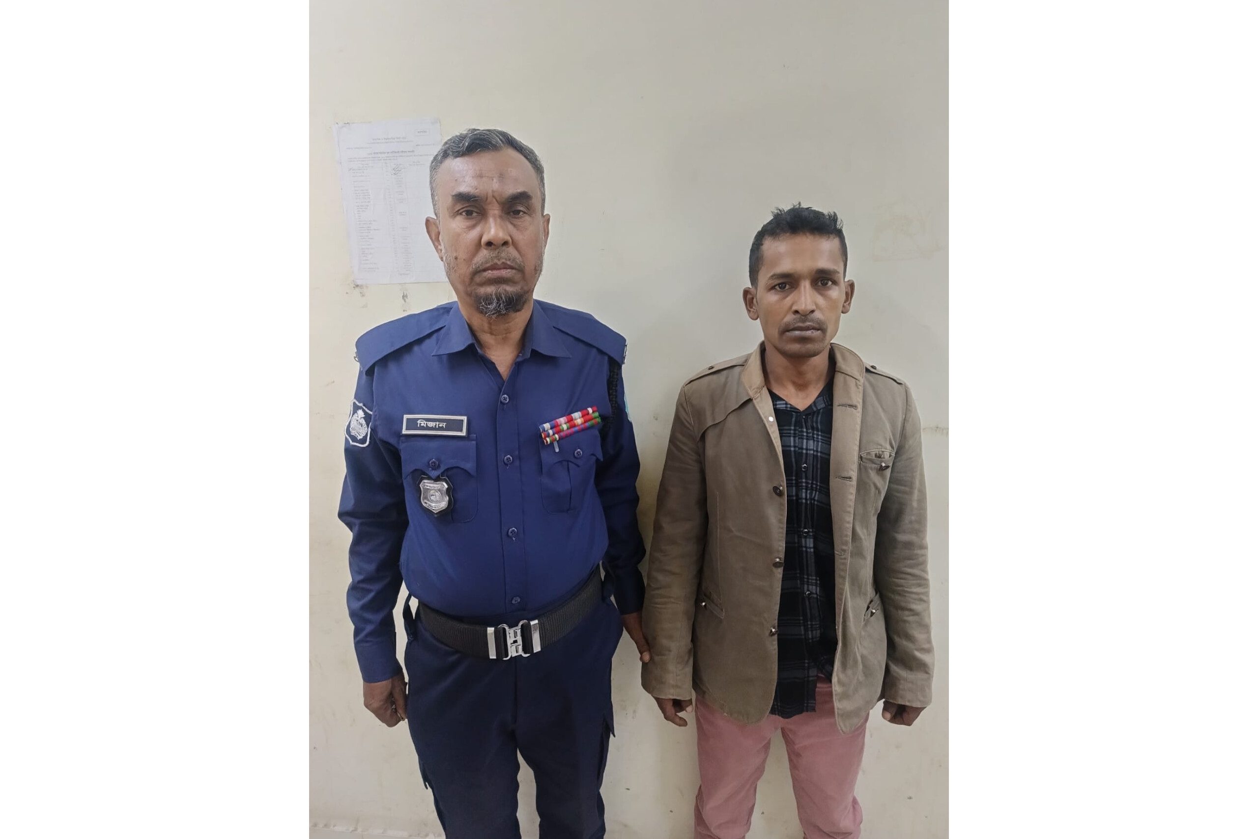 গজারিয়ায় ১৫ পিস ইয়াবাসহ এক যুবক গ্রেফতার।