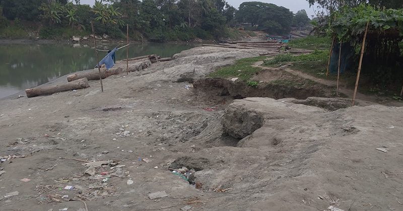 টঙ্গীবাড়ীতে জমি ছেড়ে দিতে হুমকি, নিরাপত্তাহীনতায় ভুক্তভোগীরা