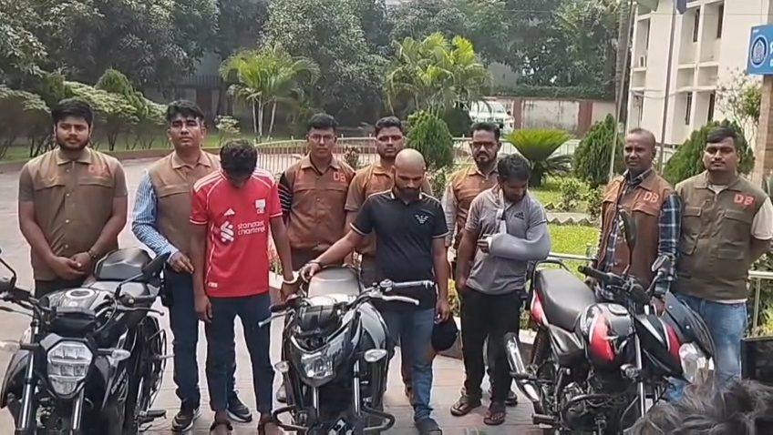 মুন্সীগঞ্জে আন্তঃজেলা বাইক চোরচক্রের ৩ সদস্য গ্রেফতার