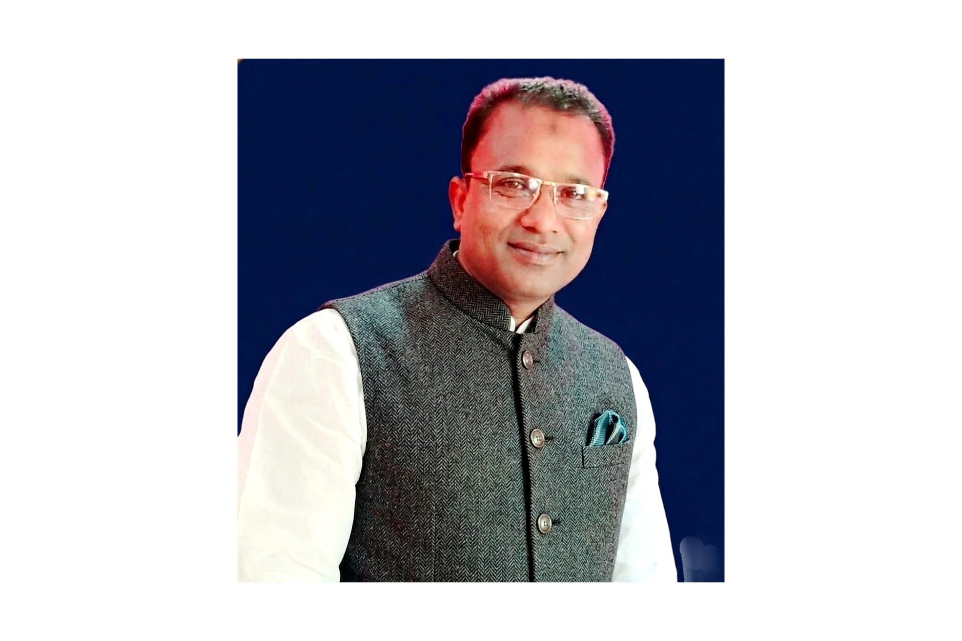পবিত্র ঈদুল আযহার শুভেচ্ছা জানালেন লিটন শিকদার