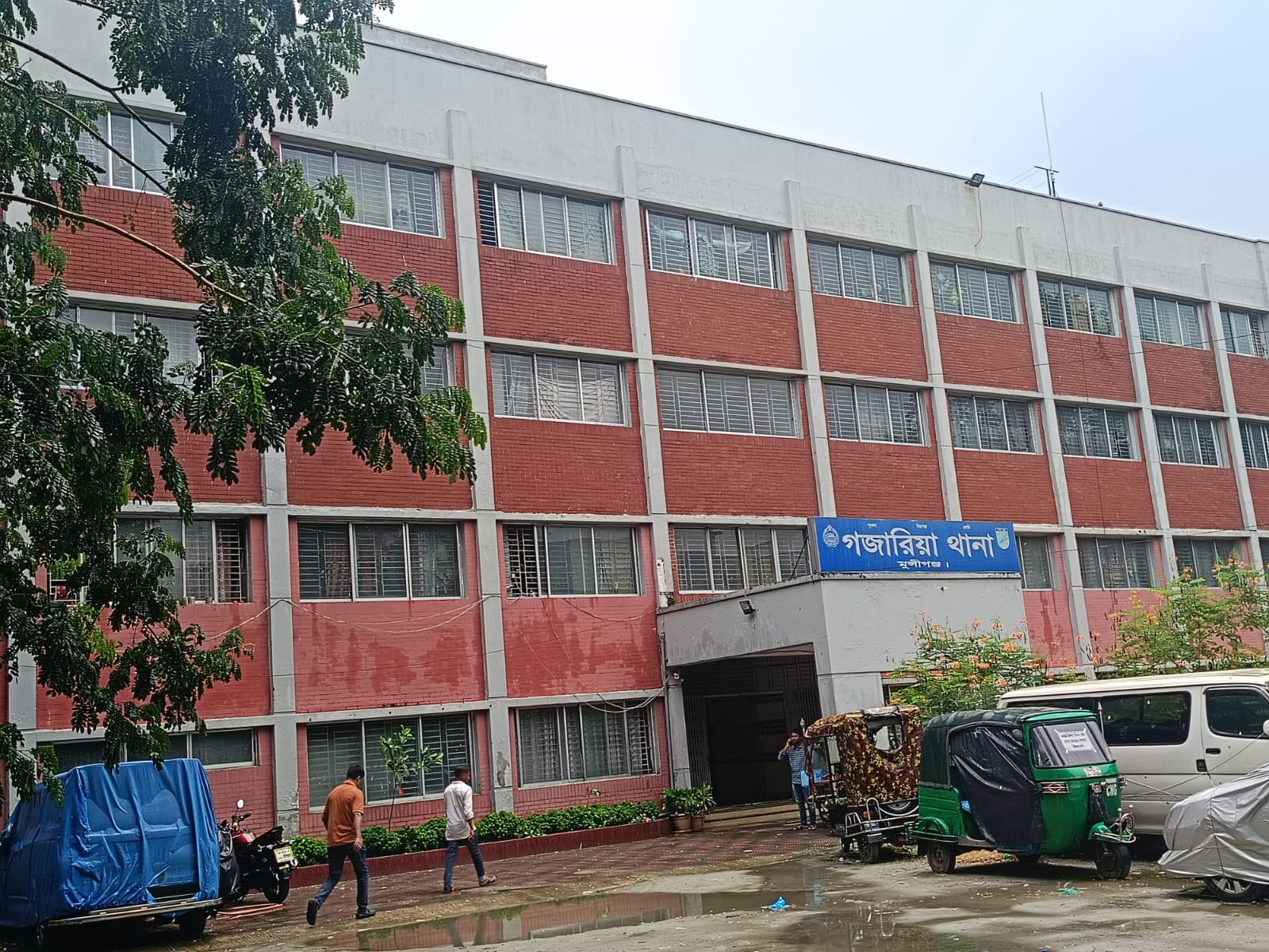 গজারিয়ায় গৃহবধূর রহস্যজনক মৃত্যু