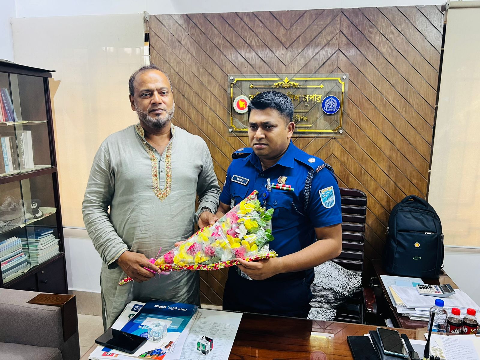 মুন্সীগঞ্জে অতিরিক্ত পুলিশ সুপারের সঙ্গে শিলই হাজী এডহক কমিটির সভাপতির সৌজন্য সাক্ষাৎ