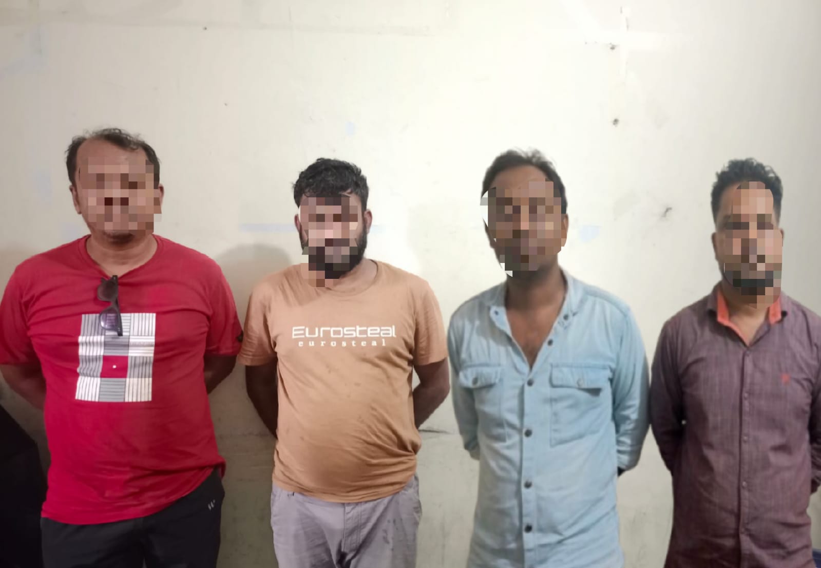 কোতয়ালী থানার বিশেষ অভিযানে মাদক কারবারিসহ ৪ জন গ্রেফতার, উদ্ধার ২১ পিস ইয়াবা