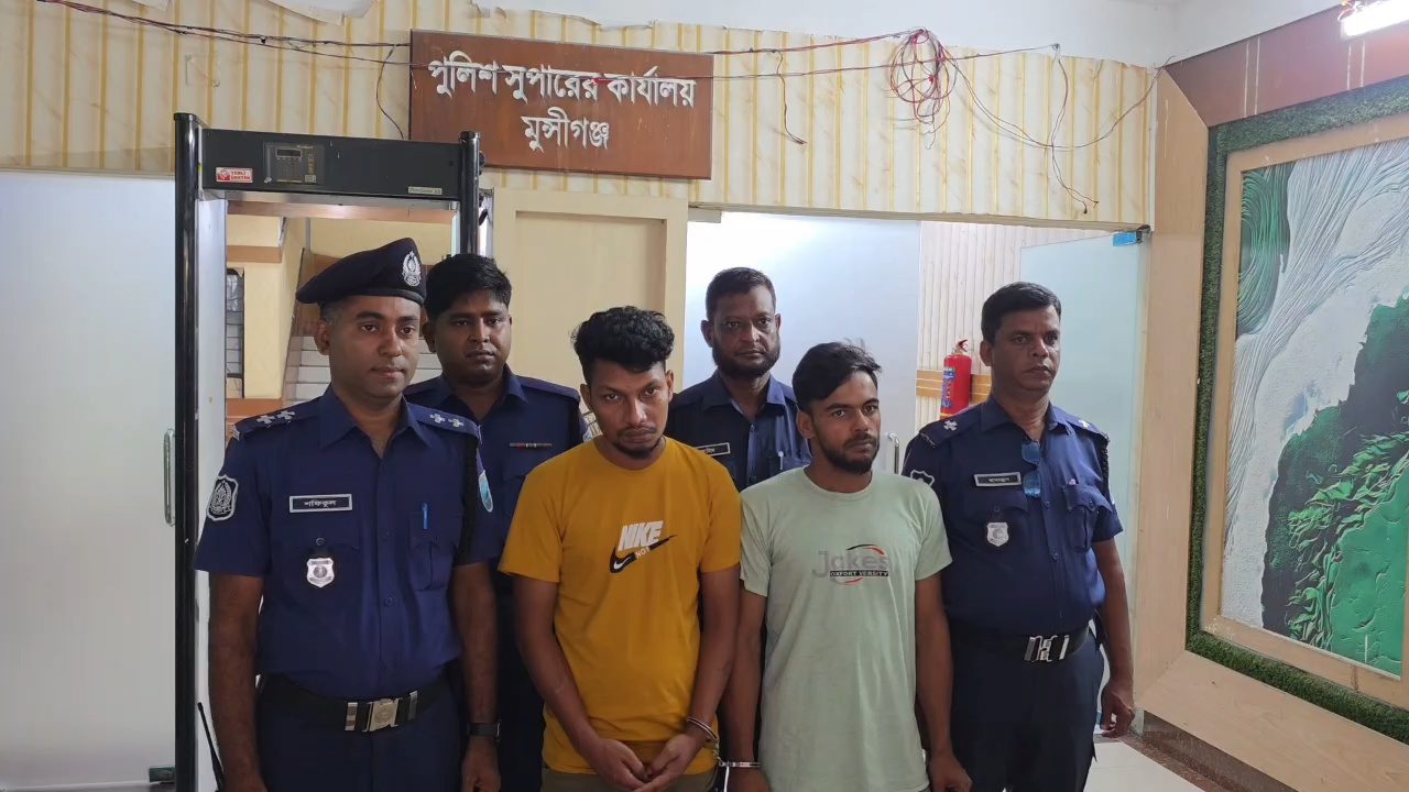 ২৪ ঘণ্টার মধ্যেই ১১,৭৮৮ লিটার সয়াবিন তেল উদ্ধার, আন্তঃজেলা ডাকাত দলের ২ সদস্য গ্রেফতার