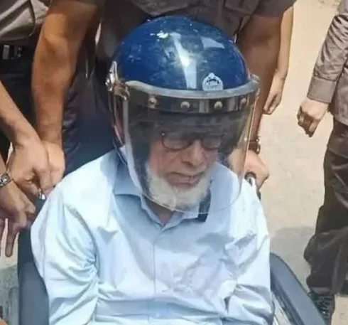 এবার বিস্ফোরক আইনের মামলায় গ্রেপ্তার সাবেক প্রধান বিচারপতি খায়রুল হক